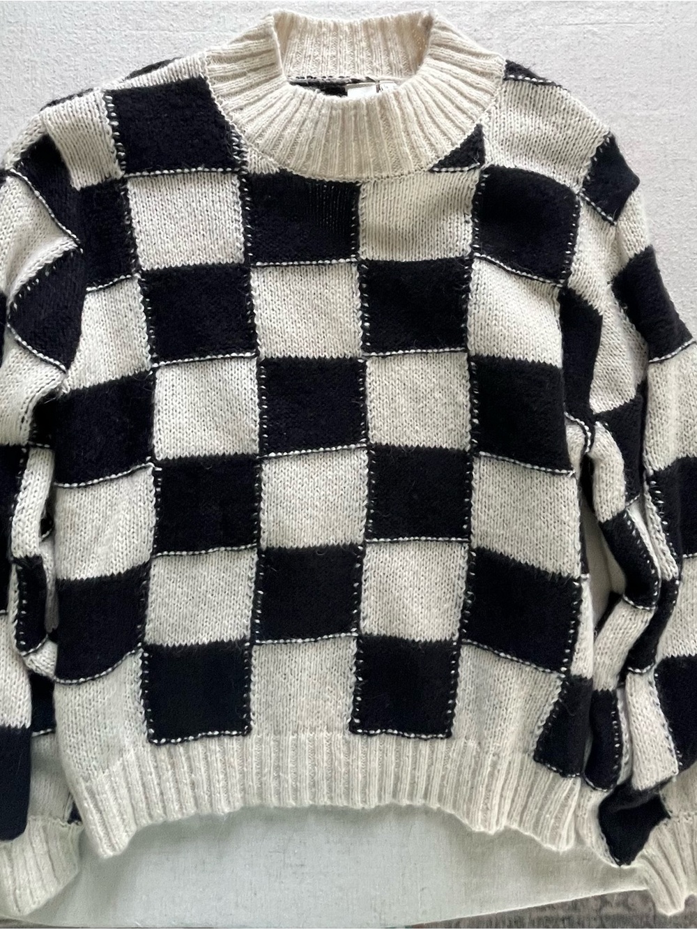 NWT Y.A.S Women’s Checker Knit Pullover Sweater - Black & Star White - Large